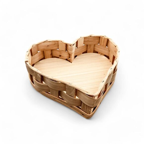Brand New Rustic Handcrafted Wooden Heart Basket - Picture 1 of 7